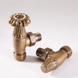 Kartell Nostalgia brass traditional manual radiator valve pair with ornate cross-top handle and angled bodies